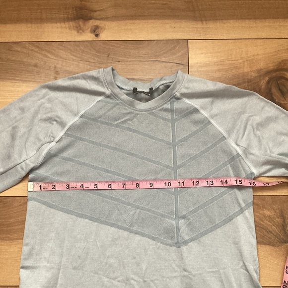 Oiselle Birds Of A Feather Long Sleeve Tee - Picture 5 of 9